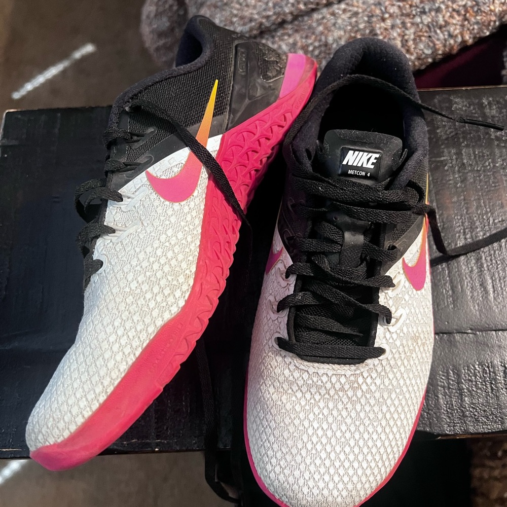 Nike Metcon White and Pink Training Shoes